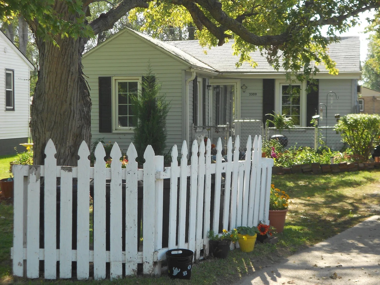 Property main image