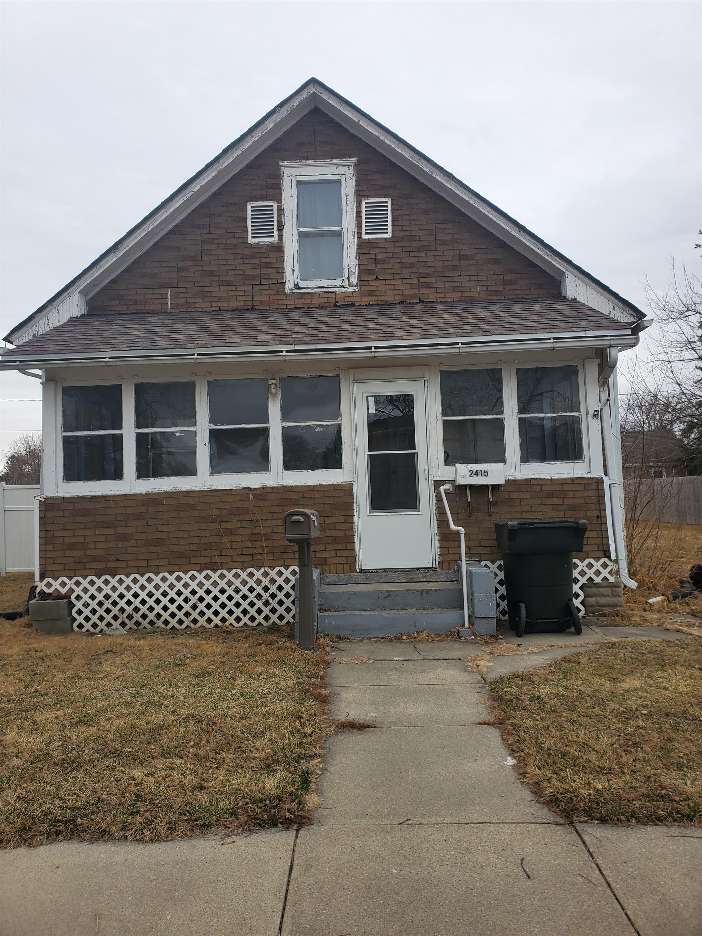 2415 S 10th Street