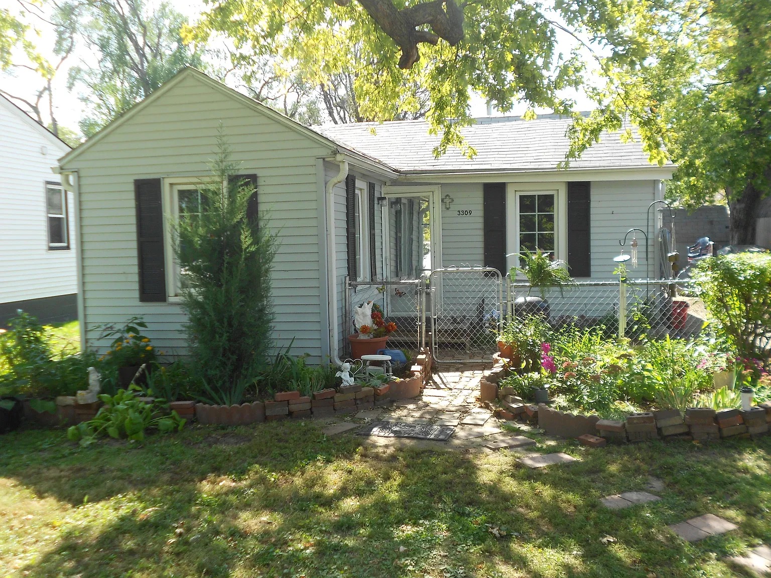Property thumbnail image